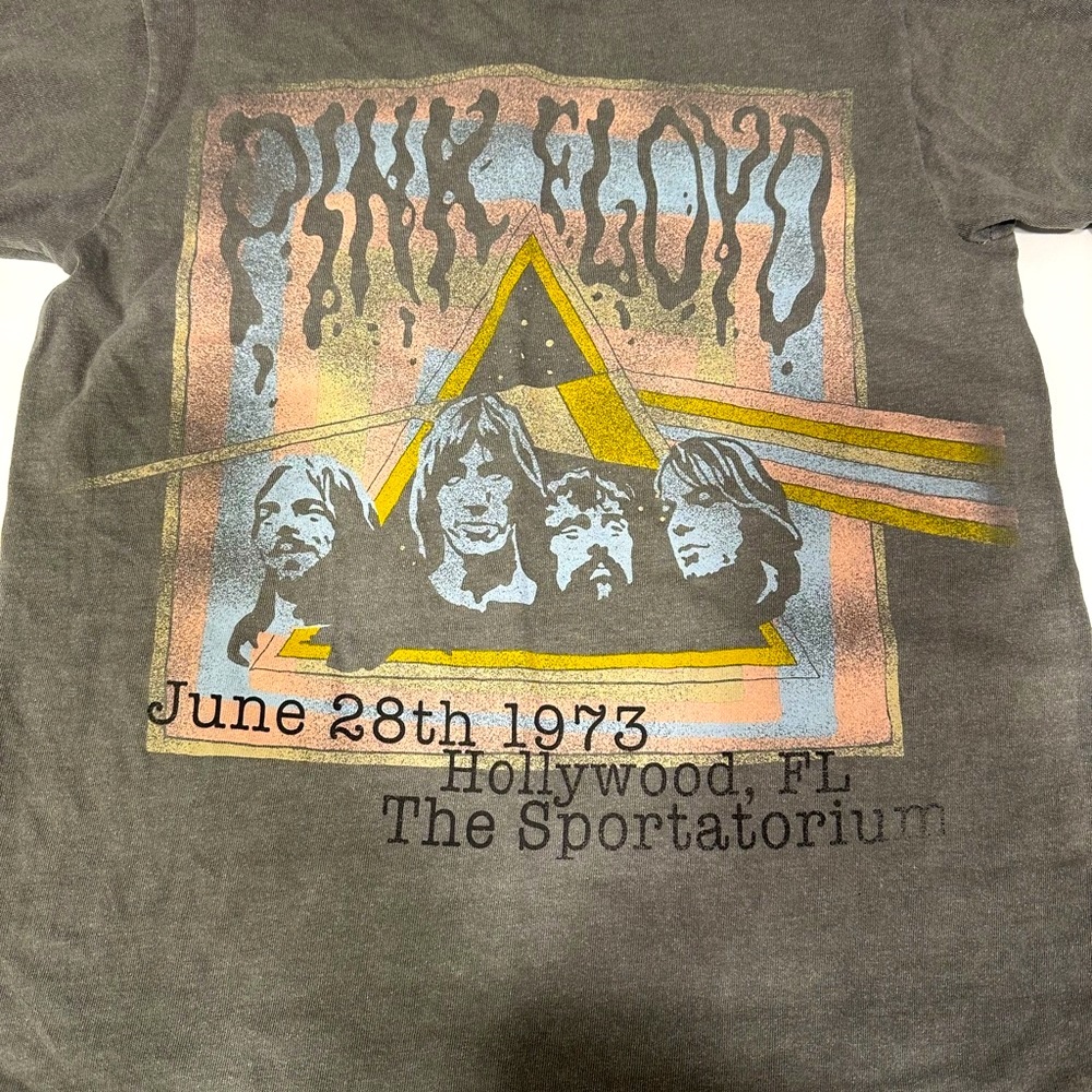 Women’s Goodie Two Sleeves Pink Floyd grey shirt size XS